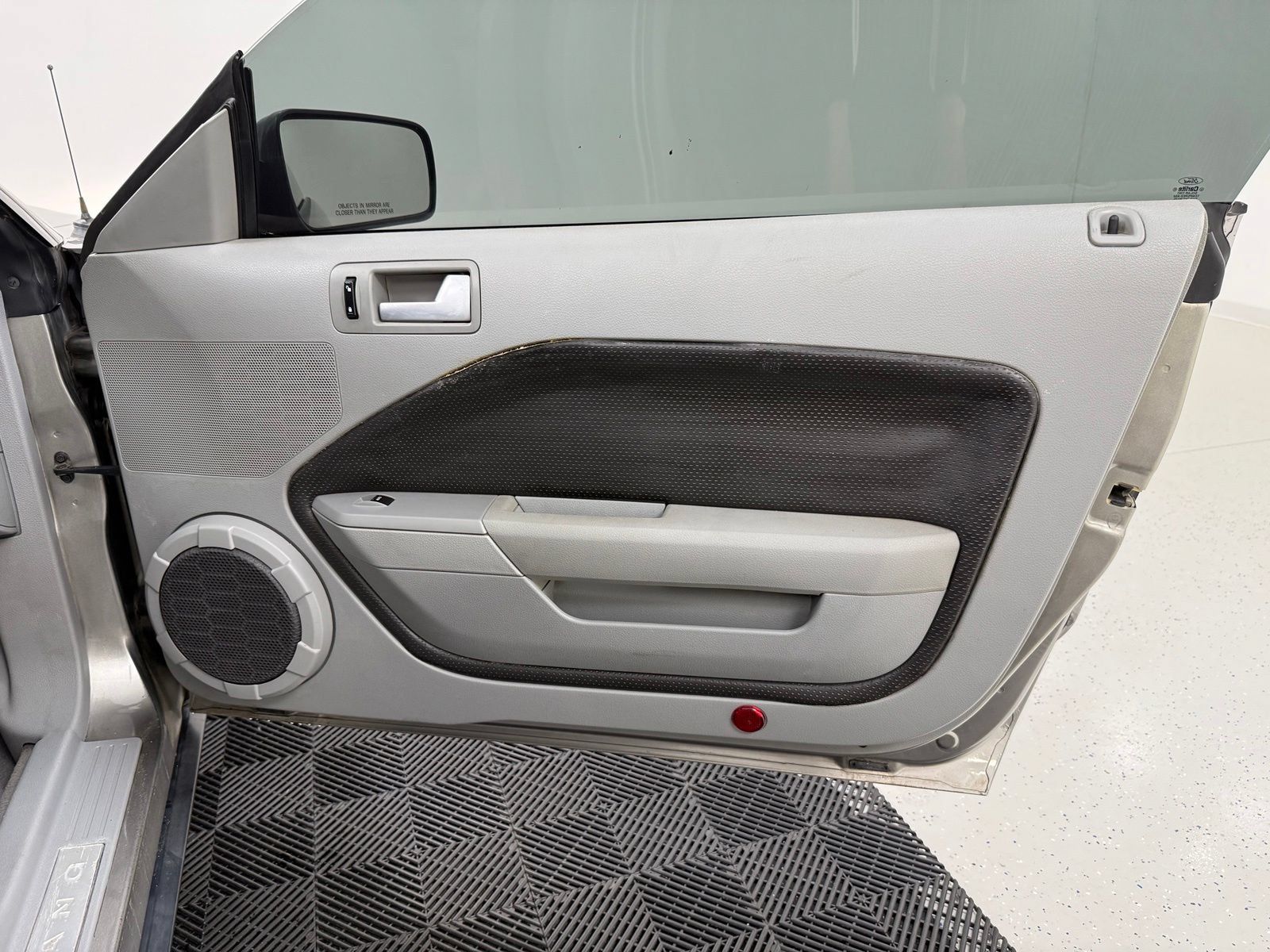 Used 2008 Ford Mustang Premium RWD image 18