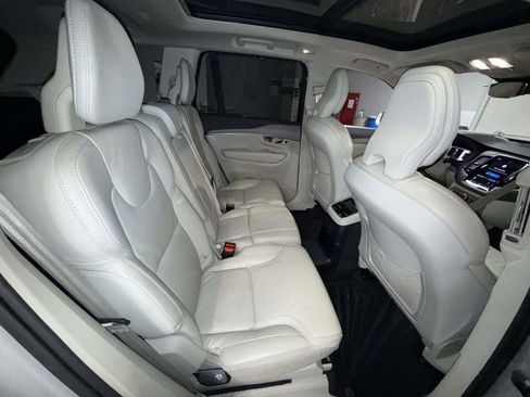 Used 2023 Volvo XC90 T8 Ultimate w/ Protection Package Premier AWD/4WD image 18