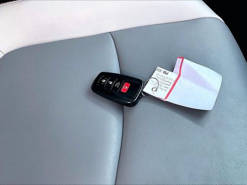 Certified 2020 Toyota RAV4 XLE Premium FWD image 37