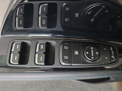 Used 2020 Kia Niro Touring image 27