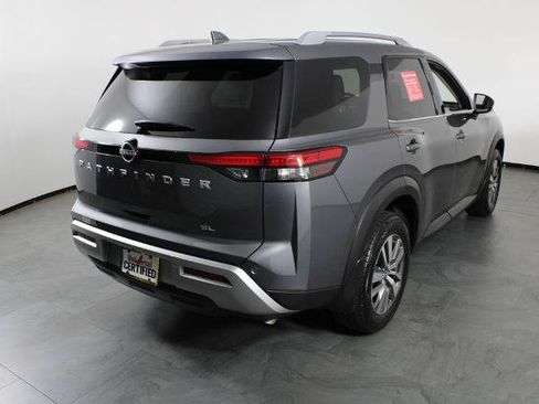 Certified 2025 Nissan Pathfinder SL w/ Cargo Package FWD image 4