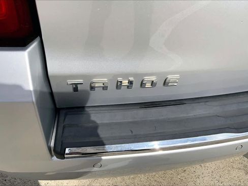 Used 2018 Chevrolet Tahoe Premier AWD/4WD image 10