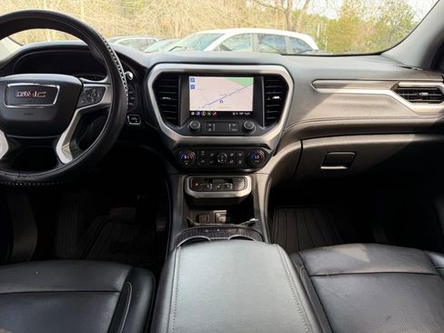 Used 2023 GMC Acadia SLT image 15