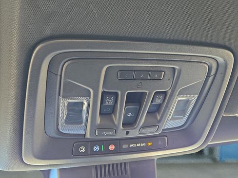 Used 2023 Chevrolet Silverado 1500 High Country w/ High Country Premium Package image 29