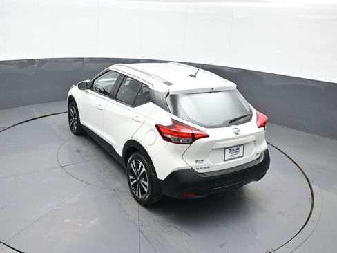 Used 2018 Nissan Kicks SV image 38