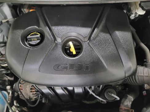 Used 2014 Hyundai Elantra GT w/ Option Group 03 image 30