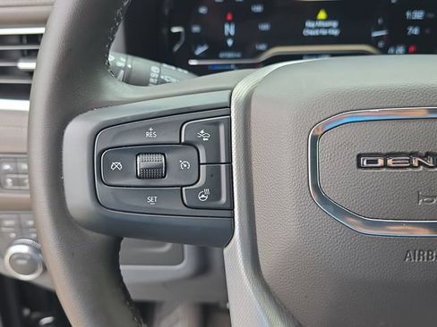 Used 2024 GMC Yukon XL Denali AWD/4WD image 18