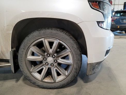 Used 2016 Chevrolet Suburban LTZ image 9