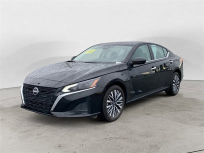 Used 2024 Nissan Altima 2.5 SV w/ SV Premium Package