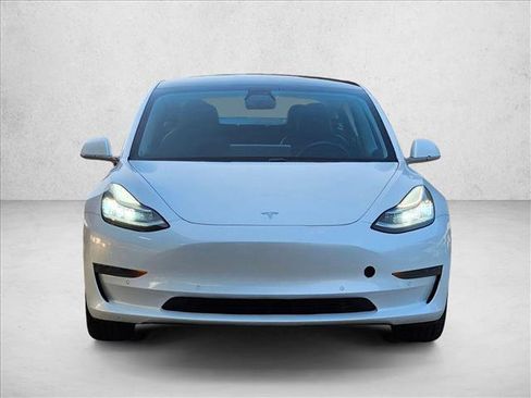 Used 2020 Tesla Model 3 Standard Range Plus RWD image 2