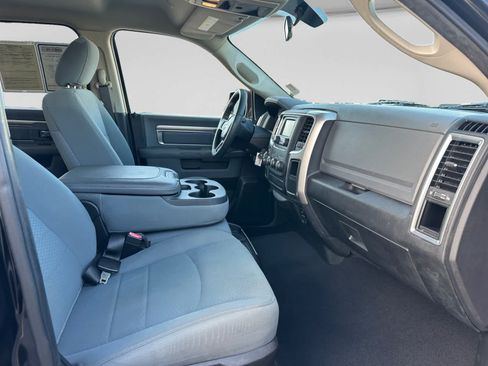 Used 2019 RAM 1500 Classic SLT RWD image 16