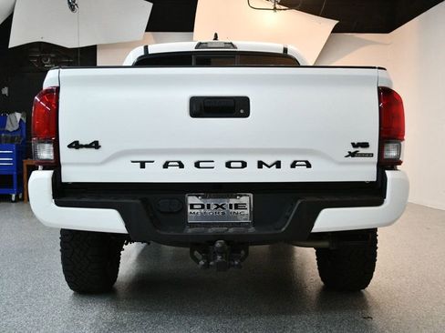 Used 2023 Toyota Tacoma SR AWD/4WD image 12