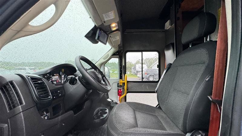 Used 2022 RAM ProMaster 3500 w/ Fleet Safety Group FWD image 13