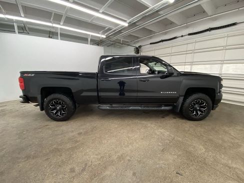 Used 2017 Chevrolet Silverado 1500 LT w/ All Star Edition image 7