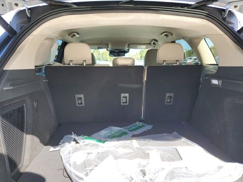 New 2026 Lincoln Corsair Premiere image 6