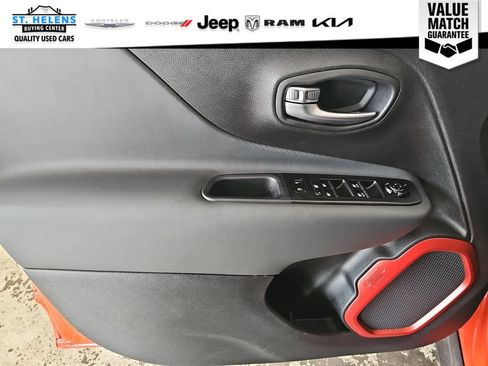 Used 2021 Jeep Renegade Trailhawk w/ Trailer Tow Group AWD/4WD image 19