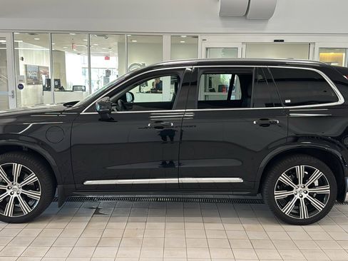 Used 2022 Volvo XC90 T8 Inscription image 8