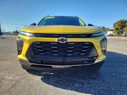 Used 2024 Chevrolet Trax ACTIV w/ Driver Confidence Package image 3