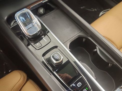 Used 2022 Volvo XC60 B6 Inscription w/ Advanced Package image 22