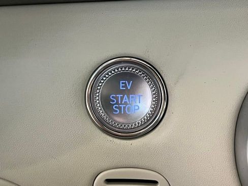 Used 2023 Genesis GV60 Performance image 28