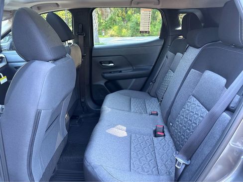 New 2025 Nissan Kicks SV w/ SV Premium Package FWD image 18