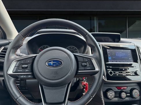 Used 2019 Subaru Crosstrek 2.0i Premium w/ Moonroof Package AWD/4WD image 4