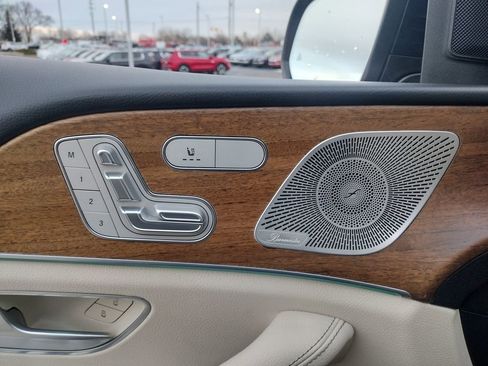 Used 2022 Mercedes-Benz GLE 350 4MATIC w/ Premium Package image 8