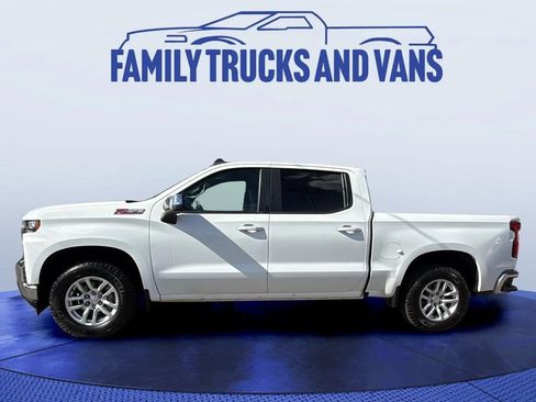 Used 2021 Chevrolet Silverado 1500 LT AWD/4WD image 2