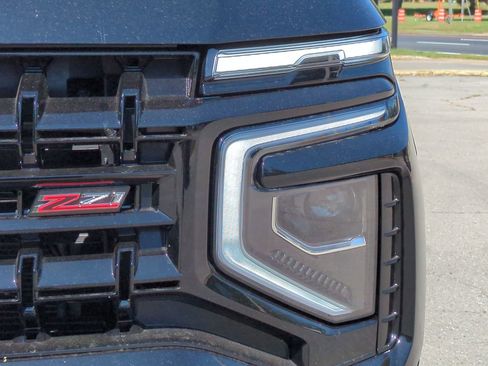 New 2026 Chevrolet Suburban Z71 w/ Comfort Package AWD/4WD image 10