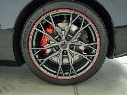 Used 2023 Chevrolet Corvette Stingray Premium Cpe w/ Z51 Performance Package RWD image 10