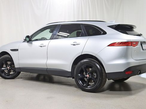 Used 2019 Jaguar F-PACE Premium image 9