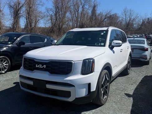 Used 2024 Kia Telluride S w/ S Sunroof Package image 1