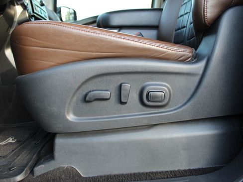 Used 2018 Nissan Titan Platinum Reserve w/ Platinum Utility Package image 13