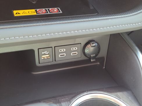 Certified 2026 Toyota Highlander Limited AWD/4WD image 28