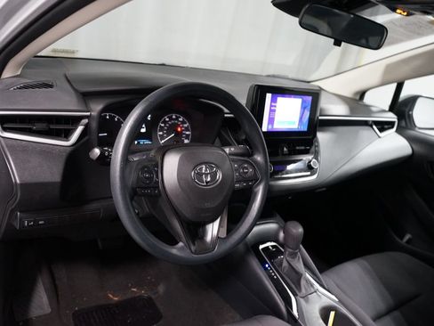 Used 2023 Toyota Corolla LE FWD image 7