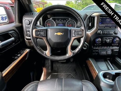 Used 2020 Chevrolet Silverado 1500 High Country w/ Technology Package AWD/4WD image 11