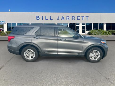 Certified 2023 Ford Explorer XLT w/ Equipment Group 202A RWD image 8