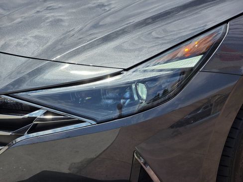 Used 2021 Hyundai Elantra Limited w/ Cargo Package FWD image 6