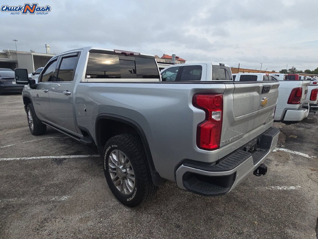 Used 2022 Chevrolet Silverado 2500 High Country w/ Z71 Off-Road Package AWD/4WD image 4