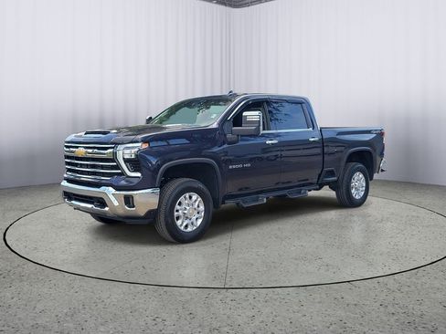 Used 2024 Chevrolet Silverado 2500 LTZ AWD/4WD image 8