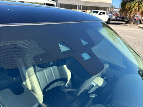 Used 2019 Land Rover Range Rover Sport HST image 12