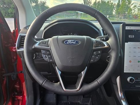 Used 2022 Ford Edge Titanium w/ Class II Trailer Tow Package AWD/4WD image 29