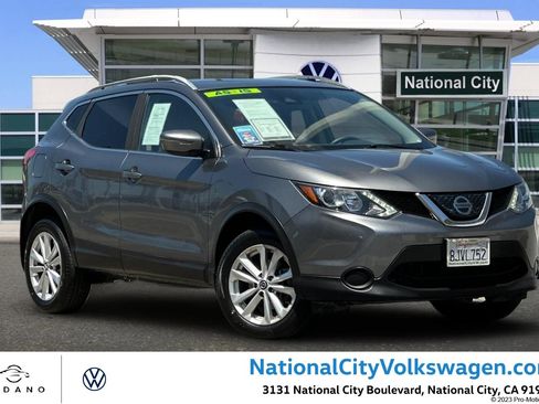 Used 2019 Nissan Rogue Sport SV FWD image 1