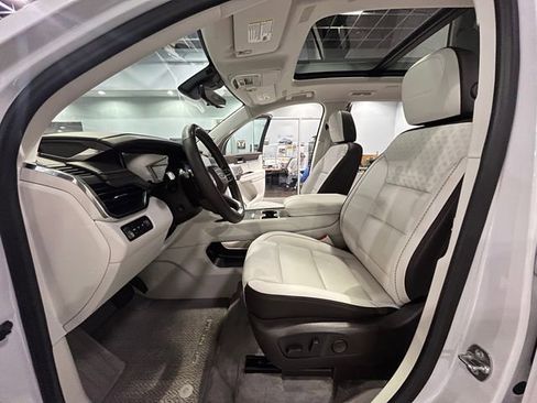 Used 2024 GMC Acadia Denali w/ Super Cruise Package AWD/4WD image 11