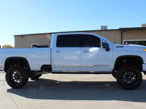 Used 2026 Chevrolet Silverado 3500 High Country w/ High Country Premium Package image 16