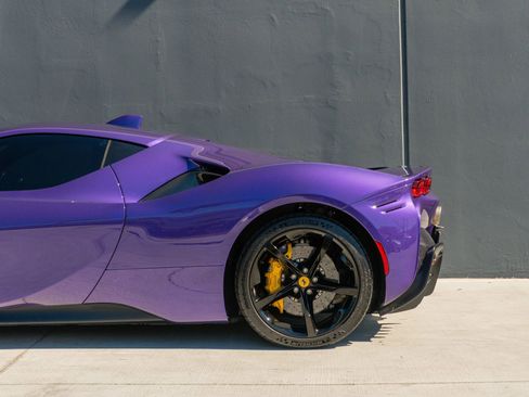 Used 2022 Ferrari SF90 Stradale image 18