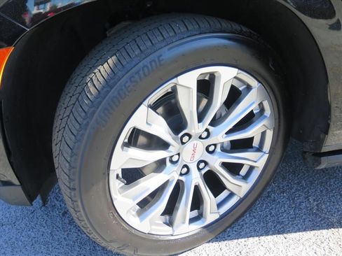 Used 2023 GMC Yukon Denali w/ Denali Reserve Package image 26