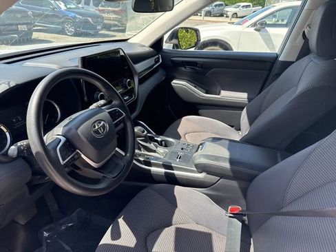 Used 2023 Toyota Highlander L w/ Protection Package #3 (TMS) FWD image 5