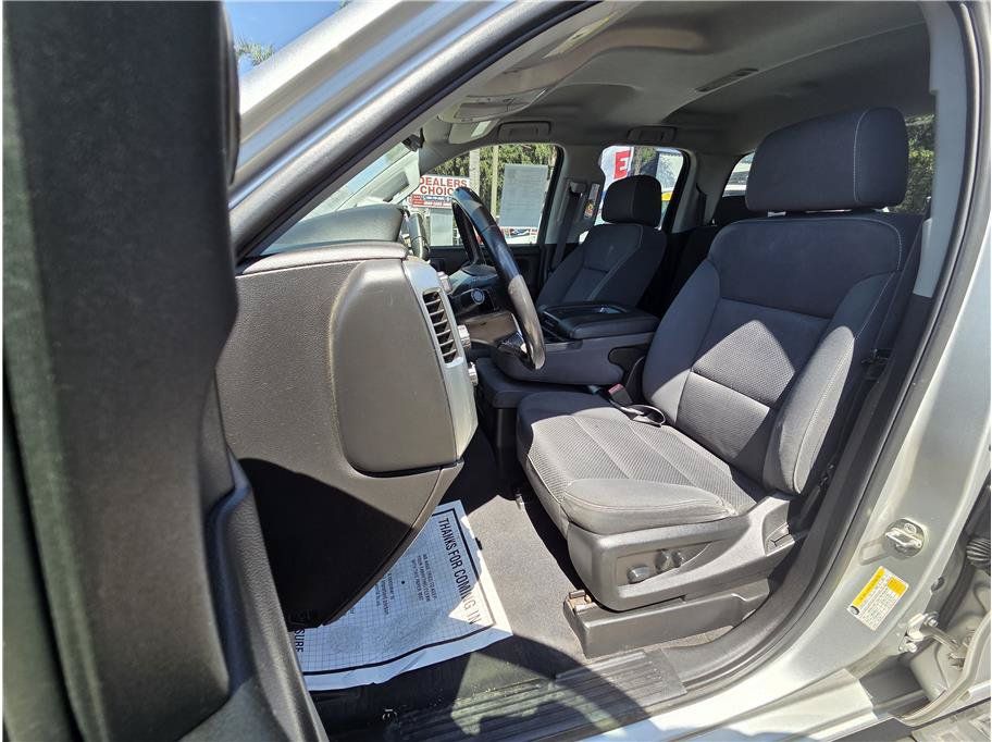 Used 2019 Chevrolet Silverado 1500 LT w/ LPO, Black Pack AWD/4WD image 13