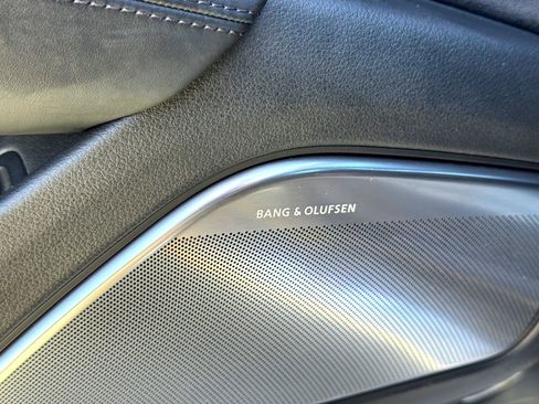 Used 2015 Audi A8 L 4.0T w/ Premium Package image 20